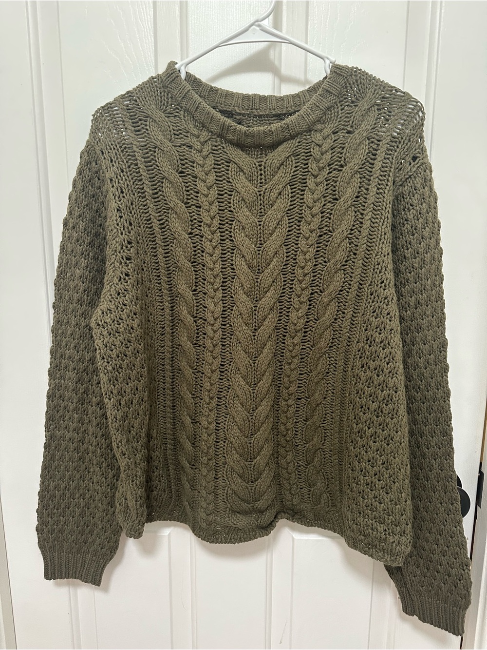 0269 Carve Designs Olive Cable Crewneck Sweater size large